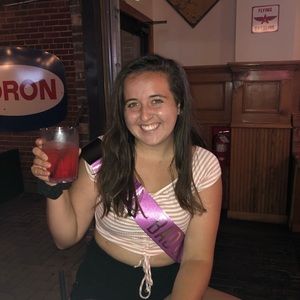 Meet your Posher, Lauren